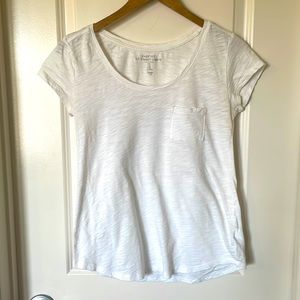 Gap white T-shirt size XS